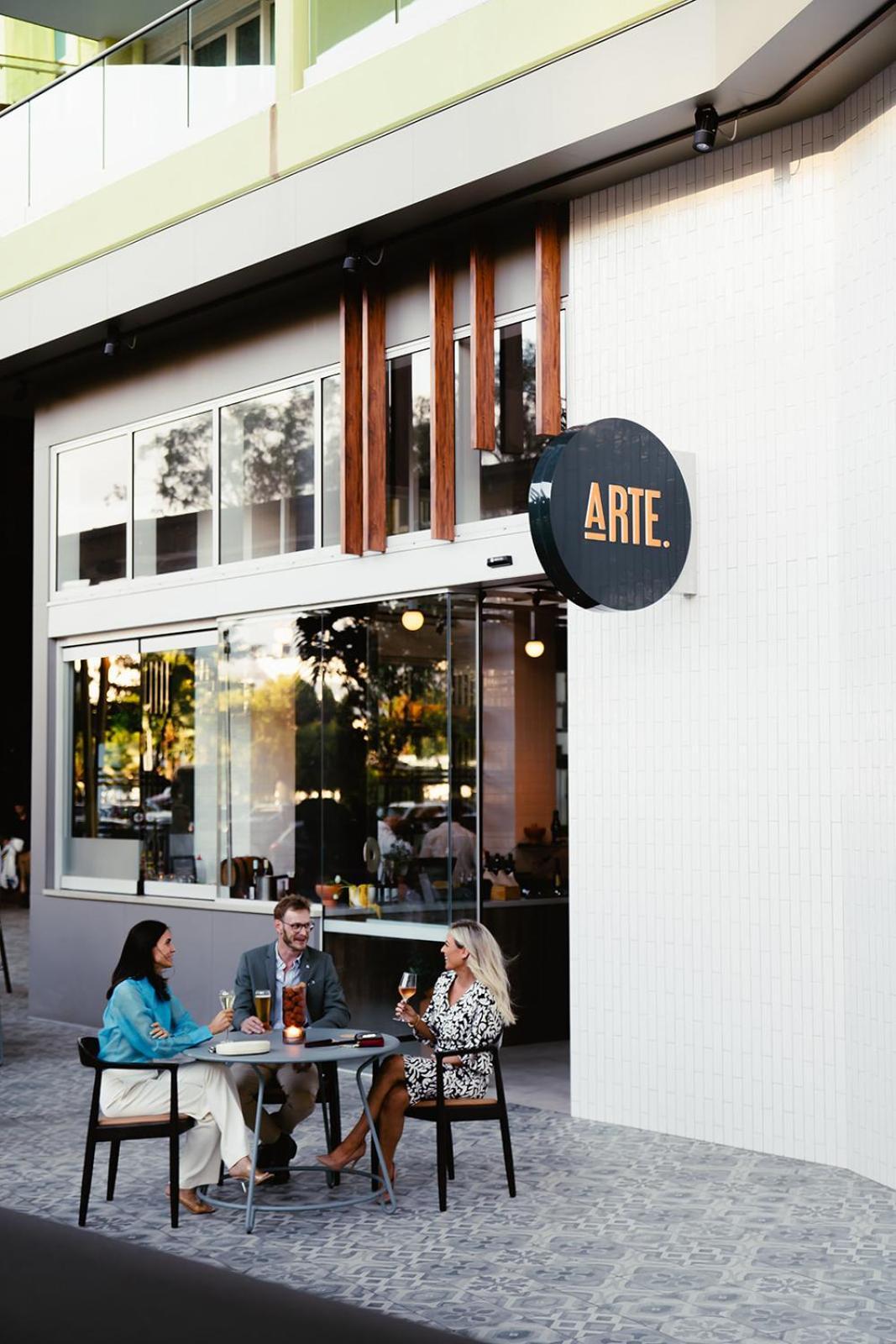 Hotel Crystalbrook Bailey Cairns Exterior foto Arte Restaurant
