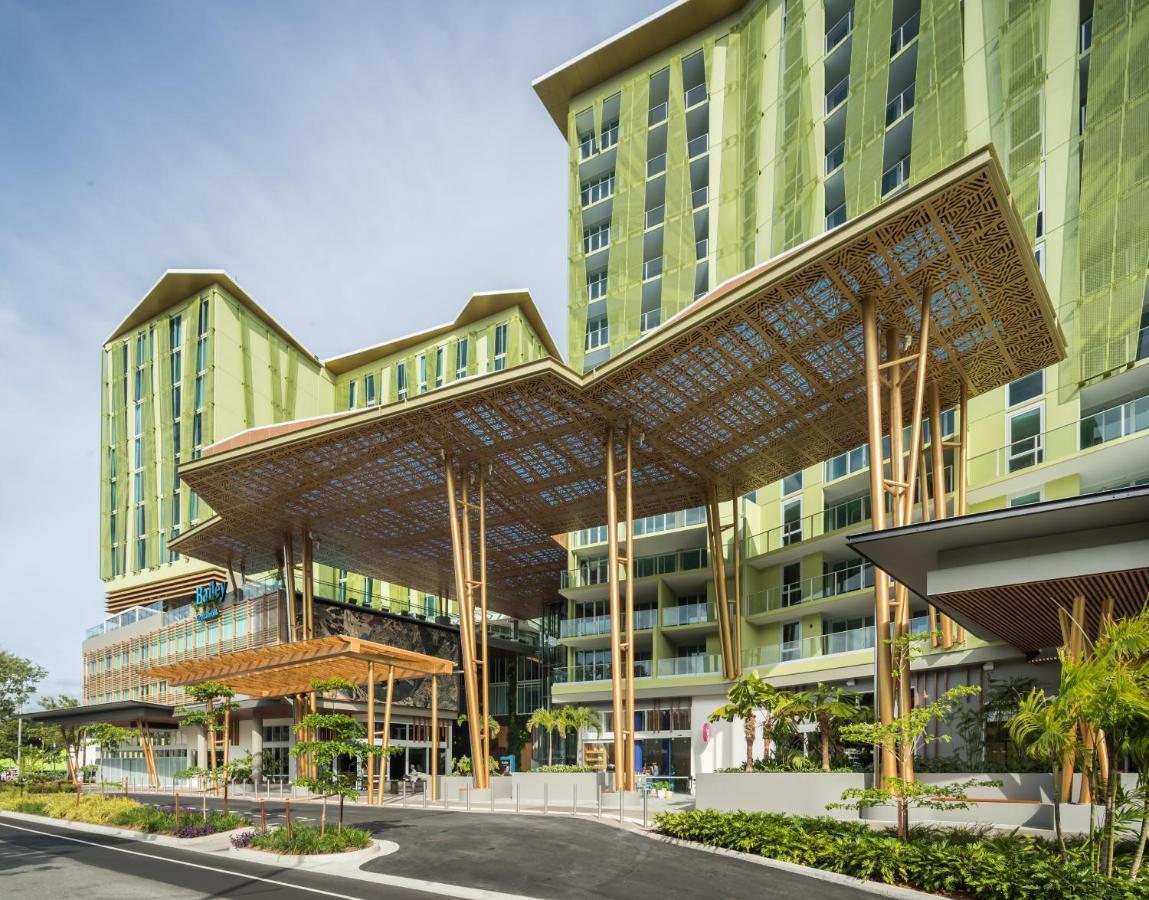 Hotel Crystalbrook Bailey Cairns Exterior foto The hotel's main entrance
